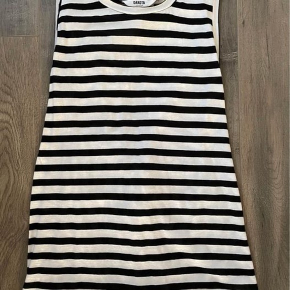 NEW Dakota Collective By BB Dakota Open Back Sam Tank Small - Picture 3 of 4